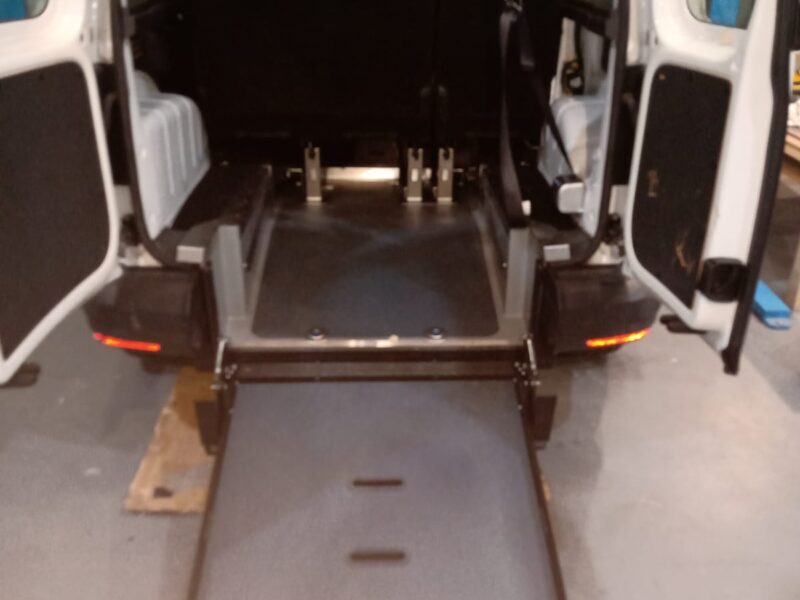 VW CADDY 2.0 TDI 102 CV ADAPTADA MINUSVÀLID