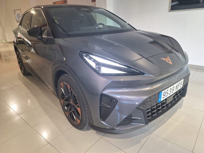 NOU CUPRA RAVAL