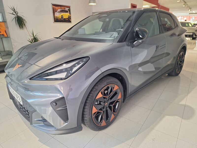 NOU CUPRA RAVAL