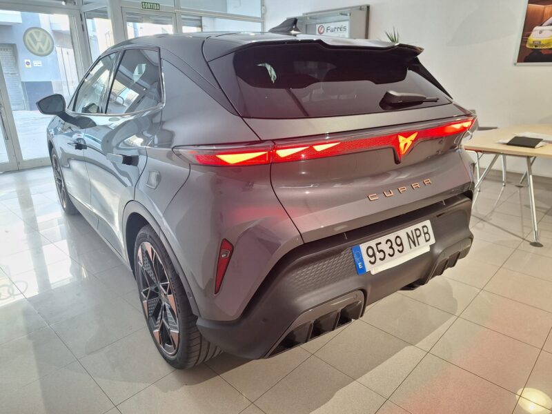 NOU CUPRA RAVAL