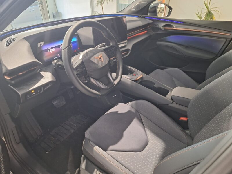 NOU CUPRA RAVAL