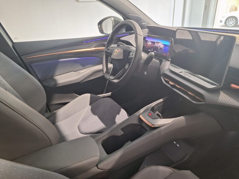 NOU CUPRA RAVAL